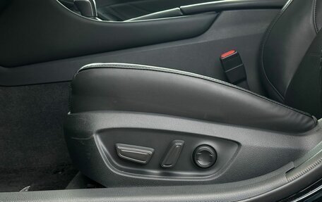 Toyota Avalon, 2022 год, 3 550 000 рублей, 28 фотография