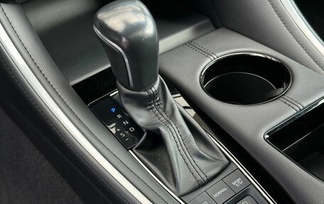 Toyota Avalon, 2022 год, 3 550 000 рублей, 30 фотография