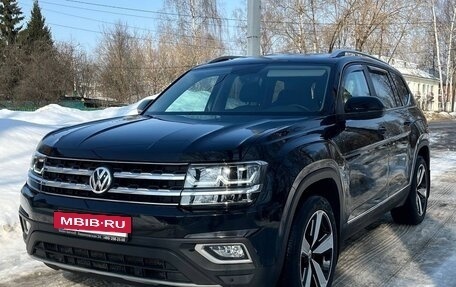 Volkswagen Teramont I, 2018 год, 2 980 000 рублей, 2 фотография