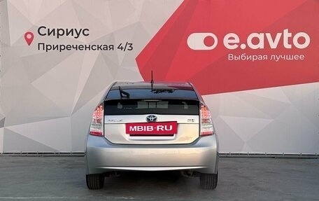 Toyota Prius, 2010 год, 900 000 рублей, 5 фотография