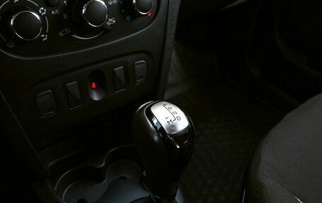 Renault Logan II, 2020 год, 1 250 000 рублей, 14 фотография