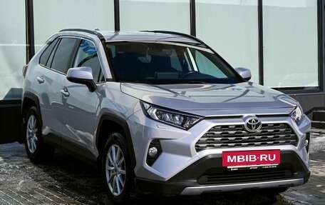 Toyota RAV4, 2020 год, 3 150 000 рублей, 7 фотография