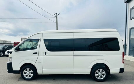 Toyota HiAce H200, 2015 год, 3 799 000 рублей, 3 фотография