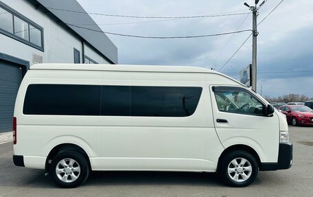 Toyota HiAce H200, 2015 год, 3 799 000 рублей, 7 фотография