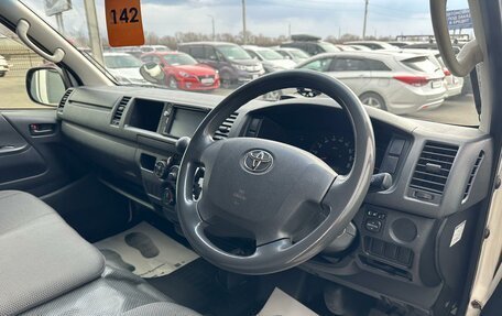 Toyota HiAce H200, 2015 год, 3 799 000 рублей, 11 фотография