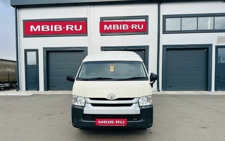 Toyota HiAce H200, 2015 год, 3 799 000 рублей, 9 фотография