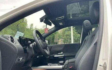 Mercedes-Benz B-Класс, 2022 год, 2 450 000 рублей, 12 фотография