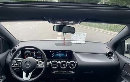 Mercedes-Benz B-Класс, 2022 год, 2 450 000 рублей, 10 фотография