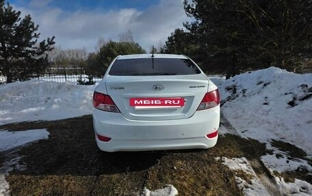 Hyundai Solaris II рестайлинг, 2011 год, 600 000 рублей, 3 фотография