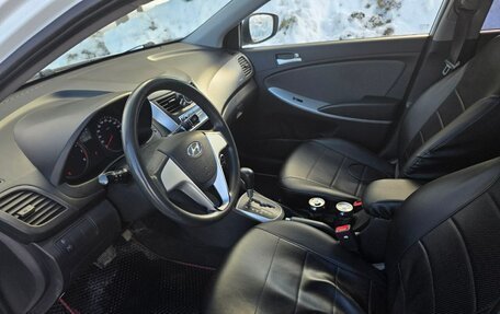 Hyundai Solaris II рестайлинг, 2011 год, 600 000 рублей, 8 фотография