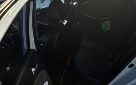 Hyundai Solaris II рестайлинг, 2011 год, 600 000 рублей, 13 фотография