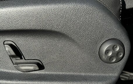 Mercedes-Benz GLC, 2019 год, 3 000 000 рублей, 21 фотография