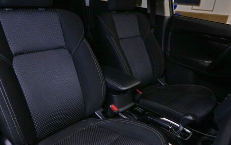 Mitsubishi Outlander III рестайлинг 3, 2019 год, 1 800 000 рублей, 20 фотография