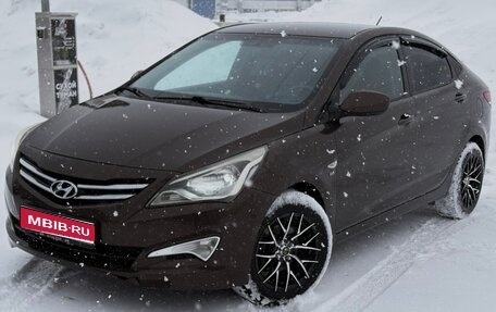 Hyundai Solaris II рестайлинг, 2015 год, 950 000 рублей, 1 фотография