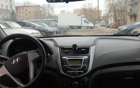 Hyundai Solaris II рестайлинг, 2014 год, 610 000 рублей, 16 фотография