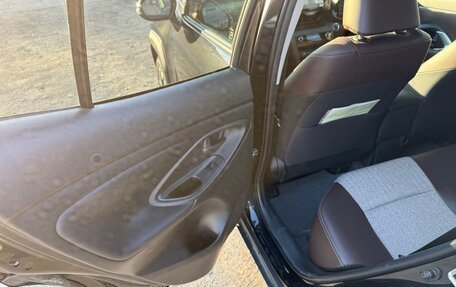 Toyota Yaris Cross, 2021 год, 2 300 000 рублей, 21 фотография