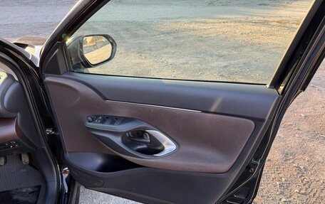 Toyota Yaris Cross, 2021 год, 2 300 000 рублей, 15 фотография