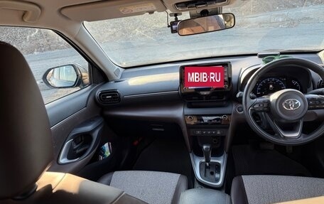 Toyota Yaris Cross, 2021 год, 2 300 000 рублей, 16 фотография