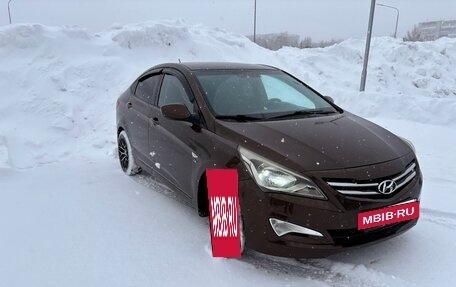 Hyundai Solaris II рестайлинг, 2015 год, 950 000 рублей, 2 фотография