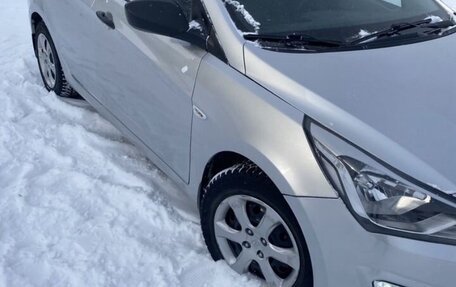 Hyundai Solaris II рестайлинг, 2014 год, 750 000 рублей, 3 фотография