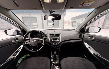 Hyundai Solaris II рестайлинг, 2015 год, 950 000 рублей, 10 фотография