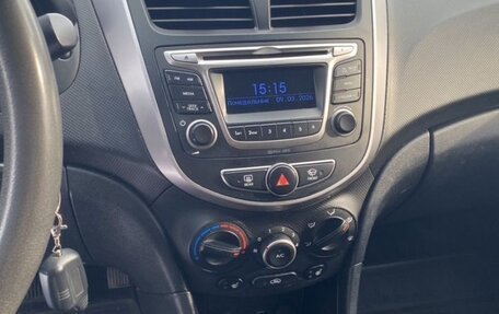 Hyundai Solaris II рестайлинг, 2014 год, 750 000 рублей, 6 фотография