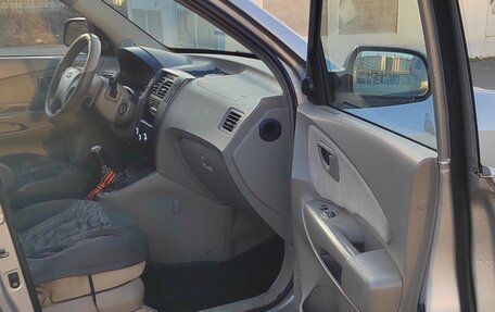 Hyundai Tucson III, 2004 год, 590 000 рублей, 11 фотография