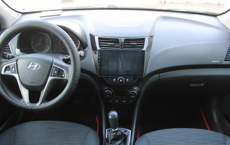 Hyundai Solaris II рестайлинг, 2016 год, 858 000 рублей, 9 фотография