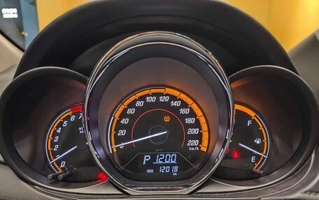 Toyota Yaris XP150 рестайлинг, 2022 год, 1 250 000 рублей, 11 фотография