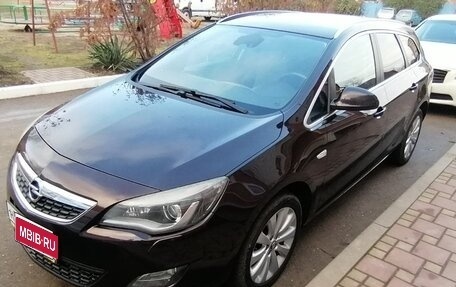 Opel Astra J, 2012 год, 950 000 рублей, 1 фотография