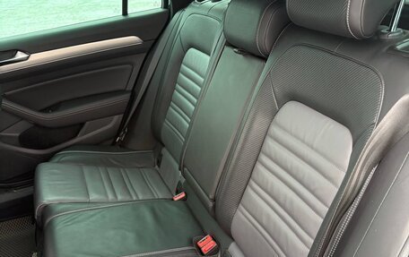 Volkswagen Passat B8 рестайлинг, 2015 год, 1 890 000 рублей, 17 фотография