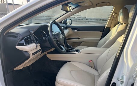 Toyota Camry, 2021 год, 3 750 000 рублей, 8 фотография