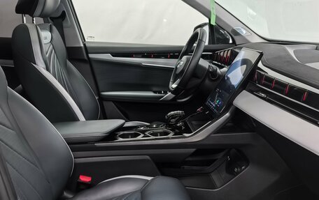 Geely Atlas, 2024 год, 2 710 000 рублей, 22 фотография