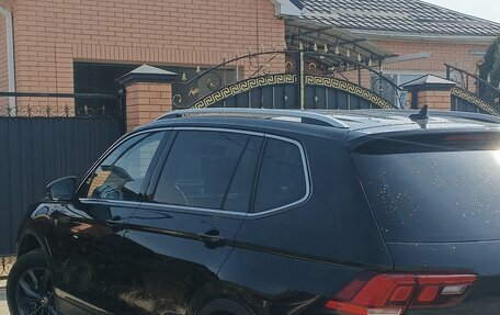 Volkswagen Tiguan II, 2022 год, 2 600 000 рублей, 4 фотография