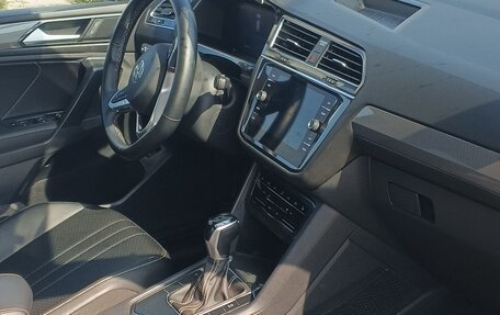 Volkswagen Tiguan II, 2022 год, 2 600 000 рублей, 13 фотография