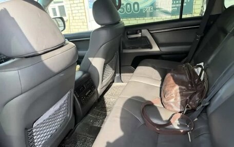 Toyota Land Cruiser 200, 2008 год, 2 700 000 рублей, 10 фотография