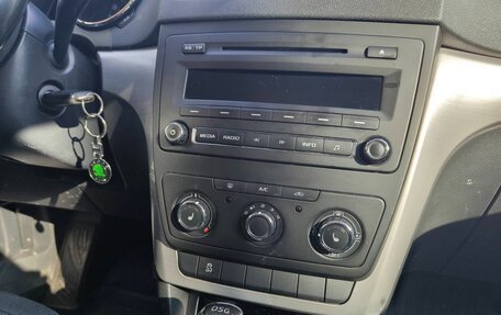 Skoda Yeti I рестайлинг, 2014 год, 1 150 000 рублей, 8 фотография