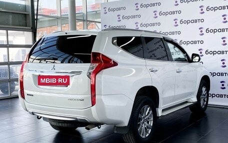 Mitsubishi Pajero Sport III рестайлинг, 2018 год, 2 820 000 рублей, 5 фотография