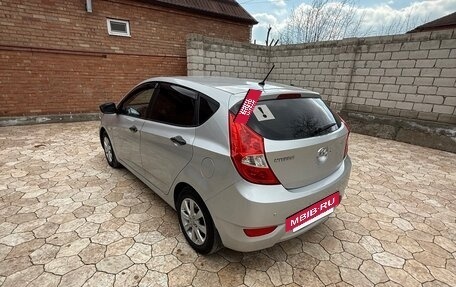 Hyundai Solaris II рестайлинг, 2012 год, 730 000 рублей, 4 фотография
