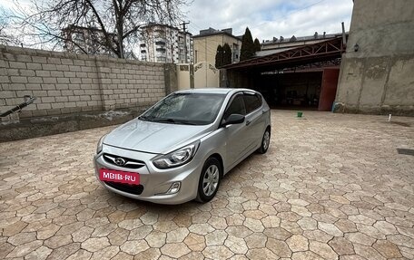 Hyundai Solaris II рестайлинг, 2012 год, 730 000 рублей, 6 фотография