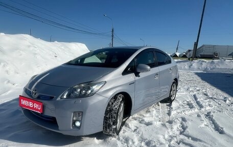 Toyota Prius, 2010 год, 980 000 рублей, 3 фотография