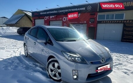 Toyota Prius, 2010 год, 980 000 рублей, 2 фотография