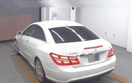 Mercedes-Benz E-Класс, 2011 год, 1 600 000 рублей, 21 фотография