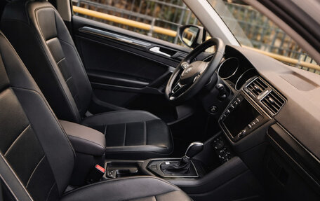 Volkswagen Tiguan II, 2021 год, 2 500 000 рублей, 5 фотография