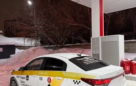 KIA Rio IV, 2022 год, 1 170 000 рублей, 1 фотография