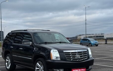 Cadillac Escalade III, 2010 год, 1 950 000 рублей, 1 фотография