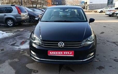 Volkswagen Polo VI (EU Market), 2015 год, 980 000 рублей, 1 фотография