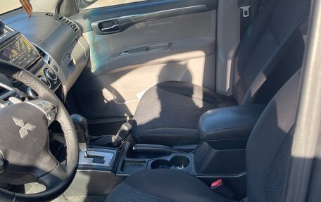 Mitsubishi Pajero Sport II рестайлинг, 2015 год, 1 850 000 рублей, 5 фотография