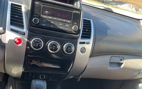 Mitsubishi Pajero Sport II рестайлинг, 2015 год, 1 850 000 рублей, 11 фотография