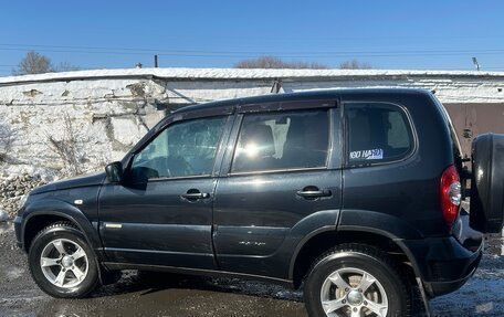 Chevrolet Niva I рестайлинг, 2017 год, 590 000 рублей, 2 фотография